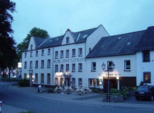 Hotel Am Ceresplatz Manderscheid Exteriör bild